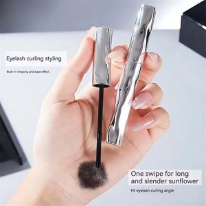 Eyelash Base Cream Rolls up on Site Without Smudging, Long-Lasting Shaping, Clear Roots