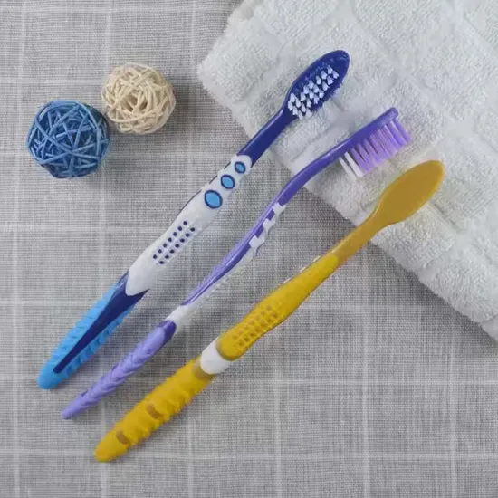 Factory Sale Comfortable Grip Manual Toothbrush for Adults Individual Disposable Nylon Bristles Soft Bristles for Home Use
