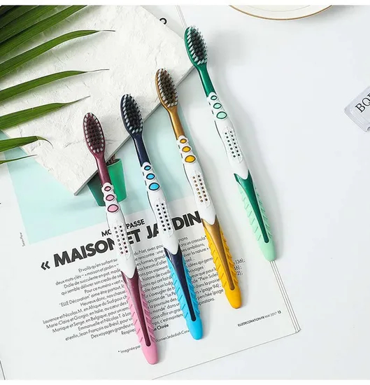 Wholesale Comfortable Grip Adult Disposable Toothbrush Individually Packaged Nylon Bristles for Home Use
